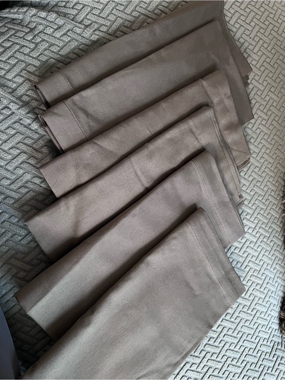 Set of 6 Crate & Barrel Fete Cloth Napkins - Pewter Grey 20"x20" - Brand New.